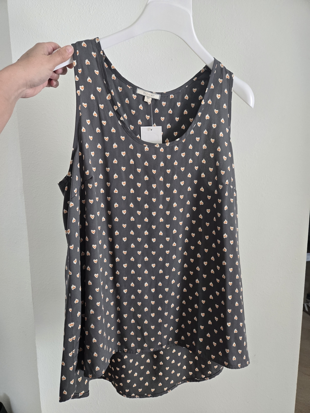 Pleione Gray Heart Print Sleeveless Flowy Blouse Tank Size L